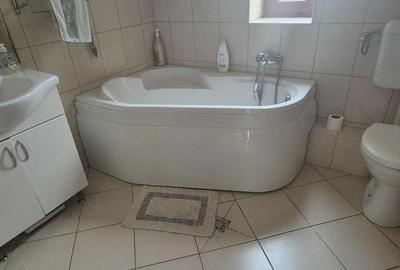 Casă cu 5 camere cu Teren 250 Mp în Central - 10