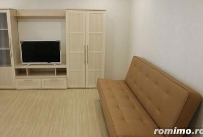 Garsonieră decomandată în Titan