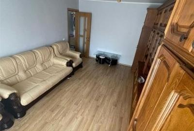 Apartament cu 2 camere decomandat în Poarta 6