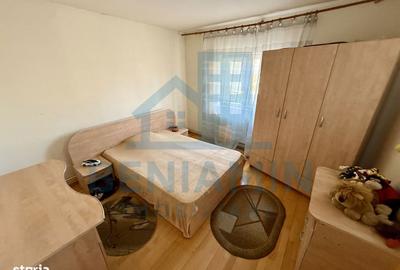 Casă cu 5 camere cu Teren 214 Mp în Central