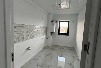 Apartament cu 7 camere decomandat în Nicolina - 14