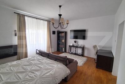 Vila de lux de vanzare, 15 camere, 550 mp, zona Micro 6, comision 0% - 13