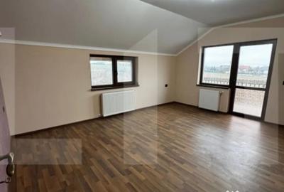 Casă cu 5 camere cu Teren 988 Mp în Central - 1