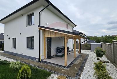 Vila de lux cu 5 camere de vanzare in Ipotesti, Suceava - 9