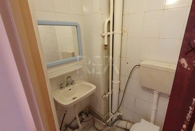 Apartament cu 4 camere decomandat, mobilat în Costin Georgian - 9