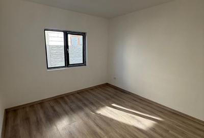 Casă cu 4 camere în Ișalnița - 3