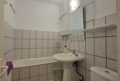 Apartament cu 3 camere semidecomandat în Țiglina 1 - 8