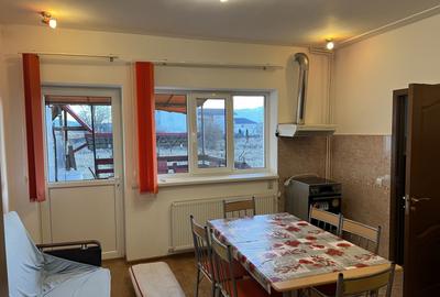 Casă cu 3 camere cu Teren 250 Mp în Central - 10