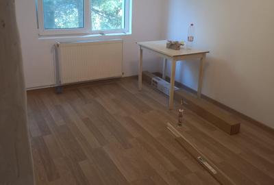 Apartament cu trei camere intr-o zona buna,partial renovat - 8