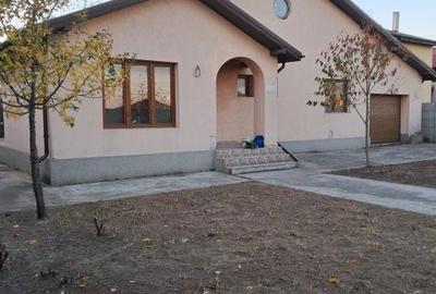 Casă cu 3 camere în Bâcu - 2