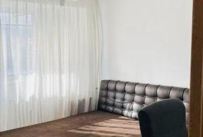 115000 euro -Metrou Gorjului -3camere-72mp - bloc 1980 - 4