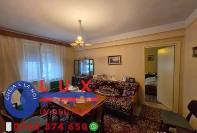 Apartament cu 3 camere semidecomandat în Central - 10