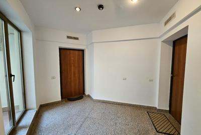Apartament cu 3 camere semidecomandat, mobilat în Șoseaua Nordului - 14