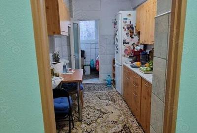 PROPRIETAR vand apartamnet 2 camere, decomandat, Micro 18 - 1
