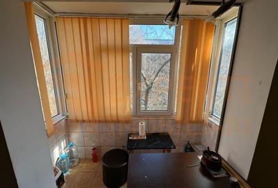 Apartament cu 3 camere semidecomandat, mobilat în Groapa - 7