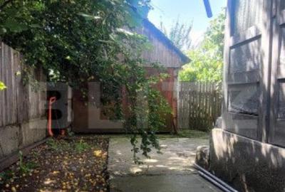 Casă cu 7 camere cu Teren 500 Mp în Central