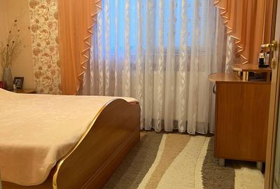 Apartament cu 3 camere semidecomandat în Central - 5