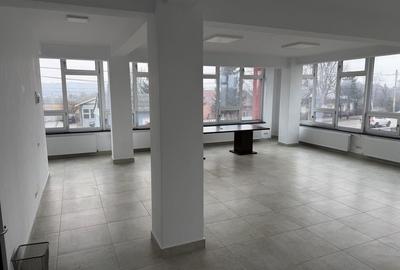 Spațiu comercial, de 100 mp, în Ițcani