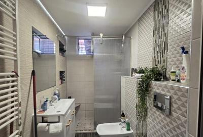 Casă cu 6 camere cu Teren 590 Mp în Lacu Dulce - 16