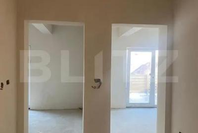 Casă cu 5 camere cu Teren 500 Mp în Central - 1