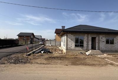 Casă cu 3 camere cu Teren 300 Mp în Central - 11