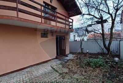 Casă individuală cu 4 camere cu Teren 300 Mp în Central - 2