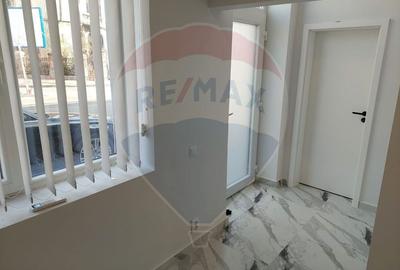 Spațiu comercial, de 53.799999237061 mp, în Unirii - 5