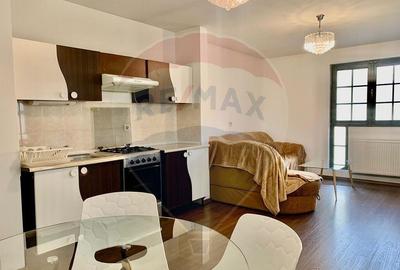 Apartament in zona Centrala, et.1, curte privata. - 2