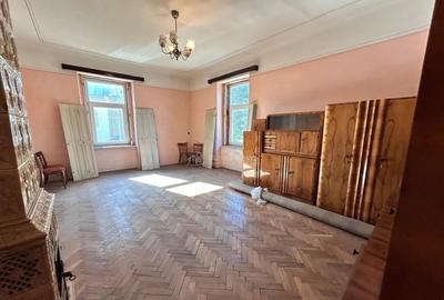 Apartament cu 3 camere semidecomandat în Central - 9