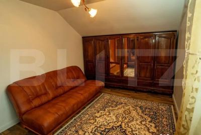 Casă cu 3 camere cu Teren 700 Mp în Central - 1