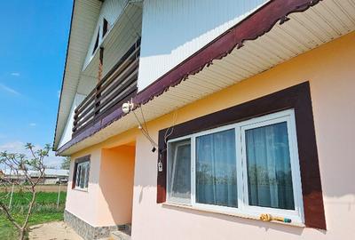 Proprietate Slobozia-Roznov, casa mansardata, teren si livada - 1