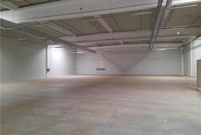 Spatiu Industrial - 2000 mp - Logistica - Depozitare - Distributie - 2