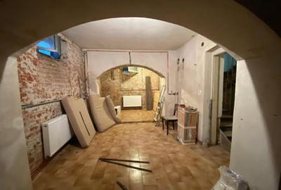 Casă cu 5 camere cu Canalizare în Dorobanți - 7