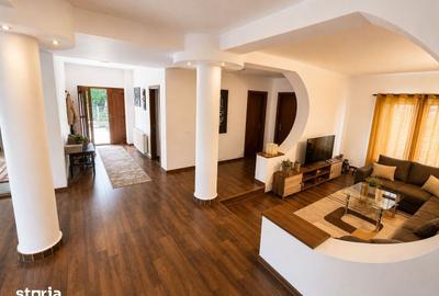 Casă cu 6 camere cu Teren 1000 Mp în Podu Roș - 1