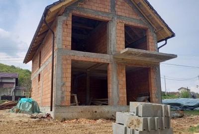 Casa individuala 4 camere in Sălicea, teren 450 mp, utili 120 mp - 2