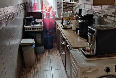 Apartament cu 2 camere nedecomandat în Cet