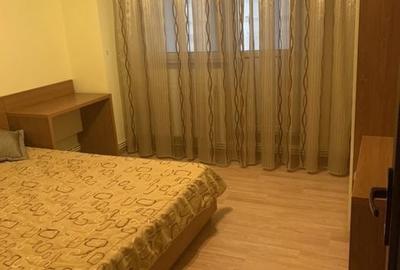 Apartament cu 3 camere decomandat în Unirii