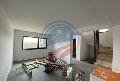 Casă cu 5 camere cu Teren 250 Mp în Central - 2