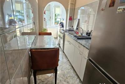 Garsonieră decomandată, mobilată în Astra - 7