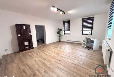 Spațiu comercial, de 73 mp, în Central - 7