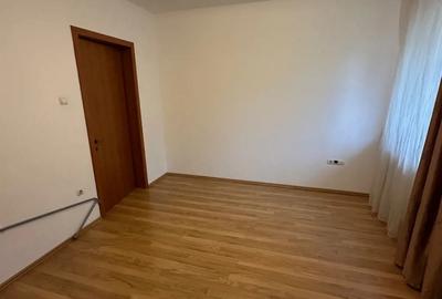 Vand apartament 2 camere Andrei Muresan - 1