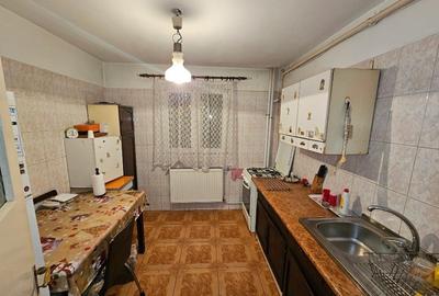 Apartament spațios cu 3 camere de vânzare - ideal pentru familie - 3