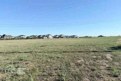 Teren de 7000 mp, în Gai