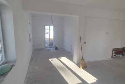 Casă cu 4 camere în Lazuri - 3