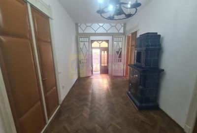 Casă cu Teren 100 Mp în Central - 11