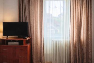 Apartament cu 2 camere decomandat în Cetății - 1