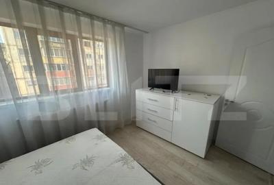 Apartament cu 3 camere semidecomandat în Micro 11 - 1