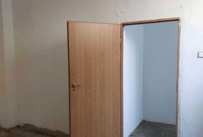 Spațiu comercial, de 35 mp, în Republicii - 3