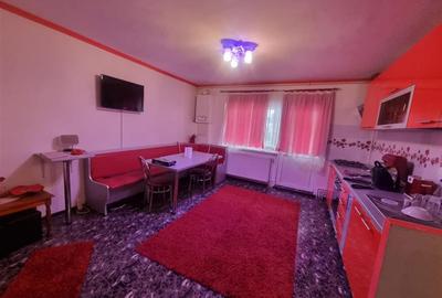 Apartament cu 3 camere decomandat, mobilat în Central