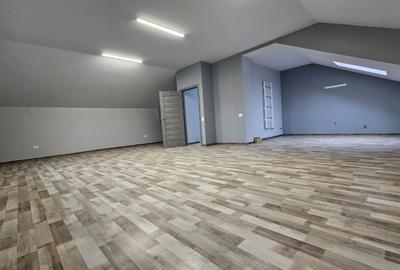 Casă cu 4 camere cu Teren 200 Mp în Central - 2